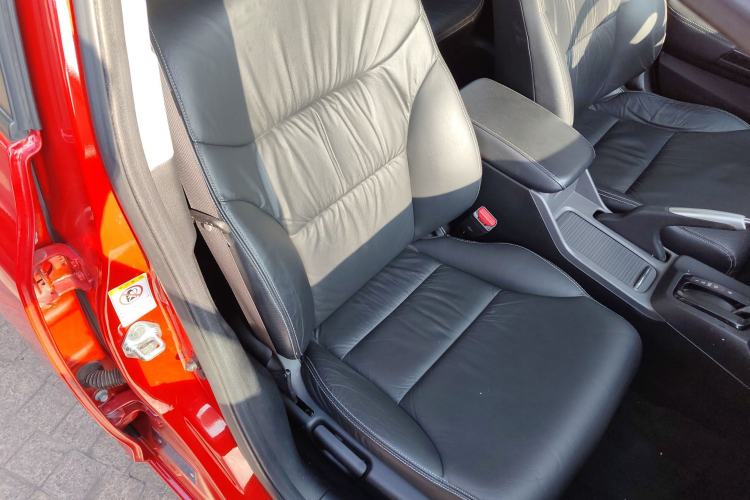 Used Honda Civic 2012 1.8L automatic luxury edition Right Front Seat