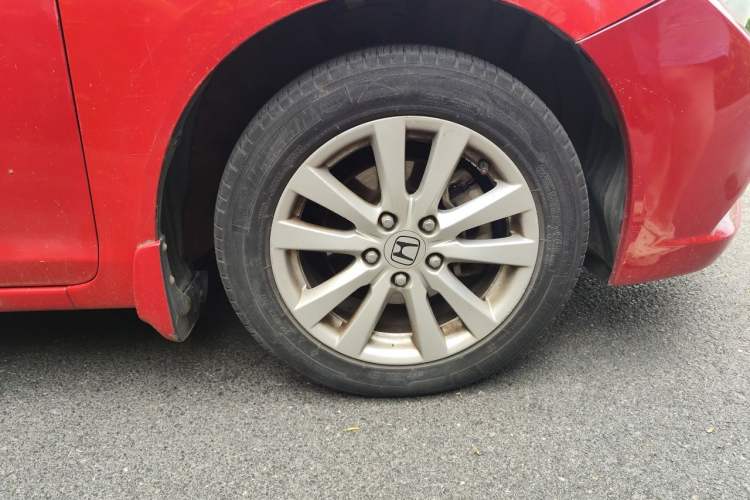 Used Honda Civic 2012 1.8L automatic luxury edition Right Front Wheel Hub