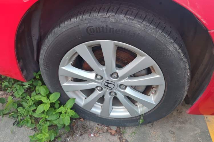 Used Honda Civic 2012 1.8L automatic luxury edition Right Front Wheel Hub