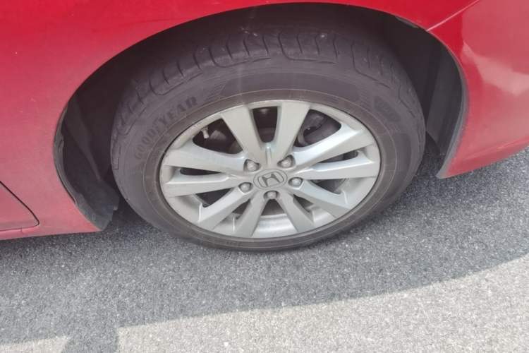 Used Honda Civic 2012 1.8L automatic luxury edition Right Front Wheel Hub