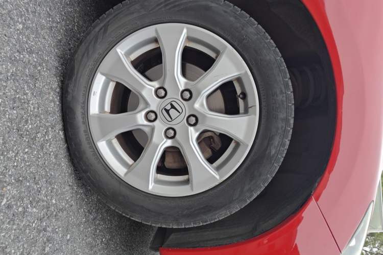 Used Honda Civic 2012 1.8L manual Comfort version Right Front Wheel Hub