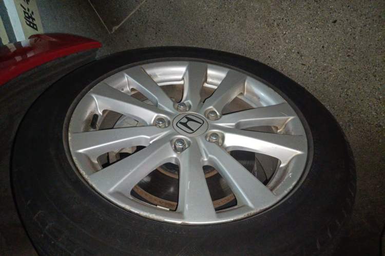 Used Honda Civic 2012 1.8L automatic luxury edition Right Front Wheel Hub