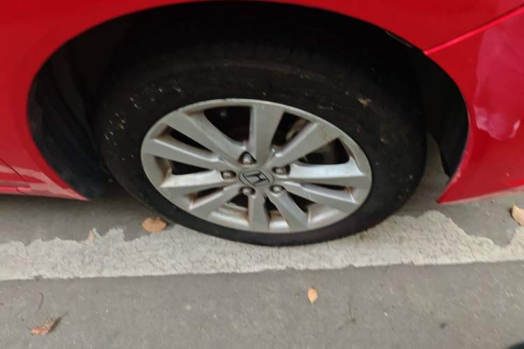 Used Honda Civic 2012 1.8L automatic luxury edition Right Front Wheel Hub