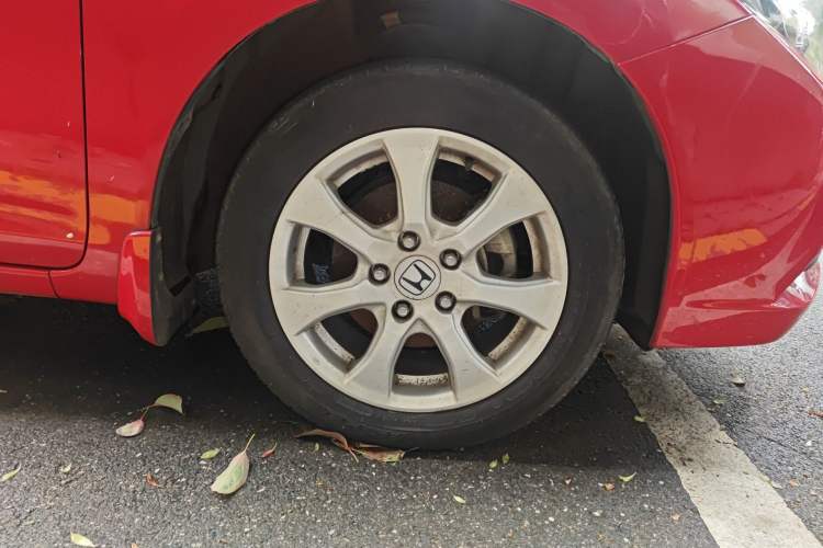 Used Honda Civic 2012 1.8L automatic comfort version Right Front Wheel Hub