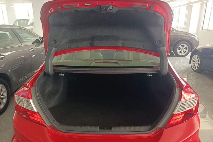 Used Honda Civic 2012 1.8L automatic comfort version Trunk