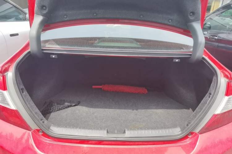 Used Honda Civic 2012 1.8L automatic luxury edition Trunk