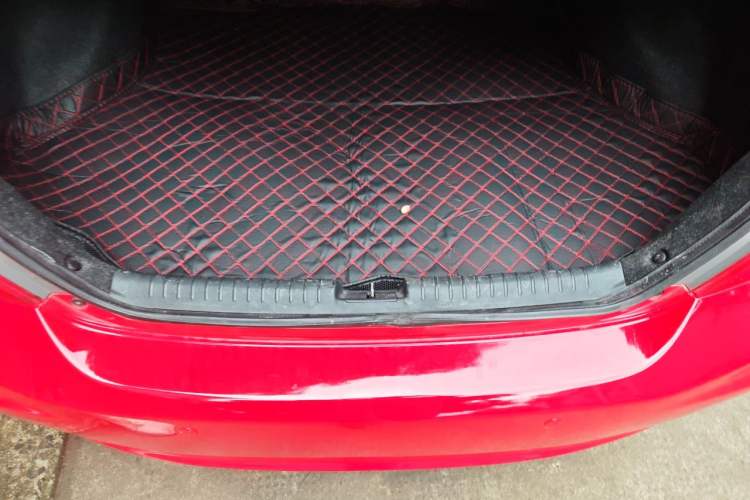 Used Honda Civic 2012 1.8L automatic luxury edition Trunk