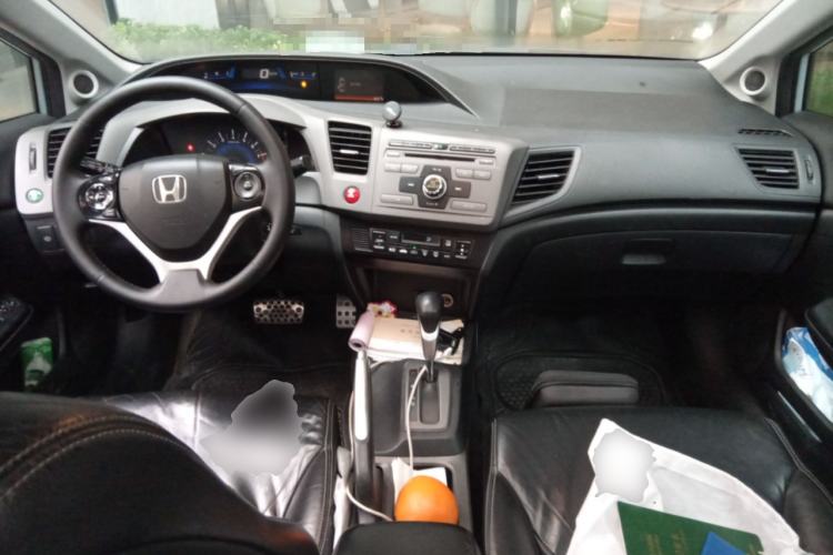 Used Honda Civic 2012 1.8L automatic luxury edition Center Console