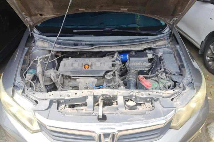 Used Honda Civic 2012 1.8L manual Comfort version Engine Bay