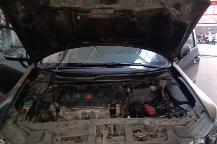 Used Honda Civic 2012 1.8L automatic luxury edition Engine Bay