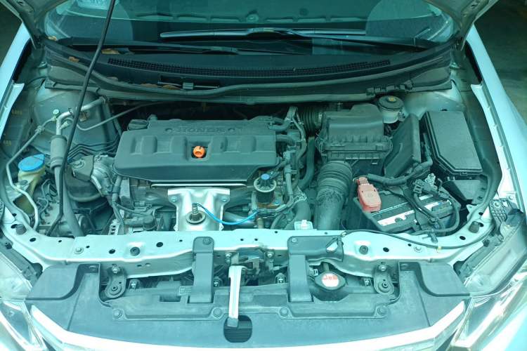 Used Honda Civic 2012 1.8L automatic luxury edition Engine Bay