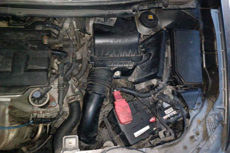 Used Honda Civic 2012 1.8L automatic luxury edition Engine Bay Left