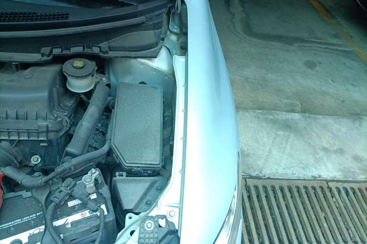Used Honda Civic 2012 1.8L automatic luxury edition Engine Bay Left