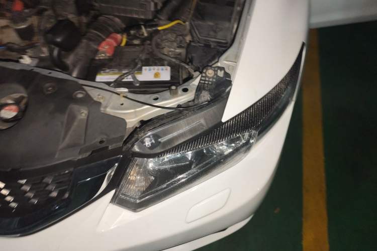 Used Honda Civic 2012 1.8L automatic luxury edition Engine Bay Left