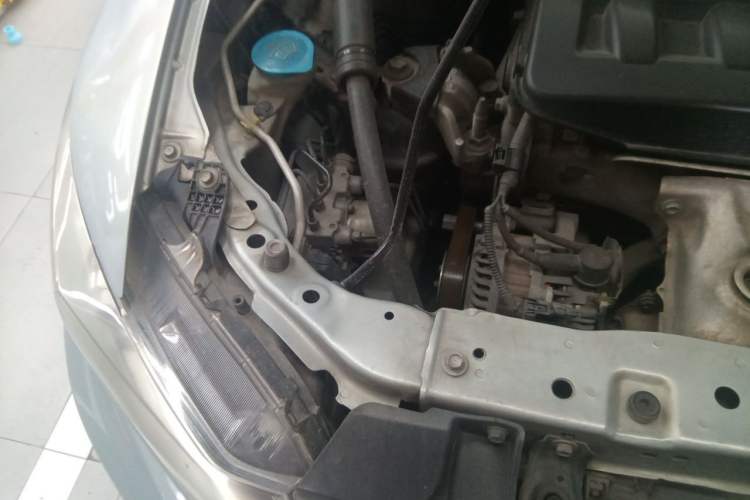 Used Honda Civic 2012 1.8L automatic comfort version Engine Bay Right