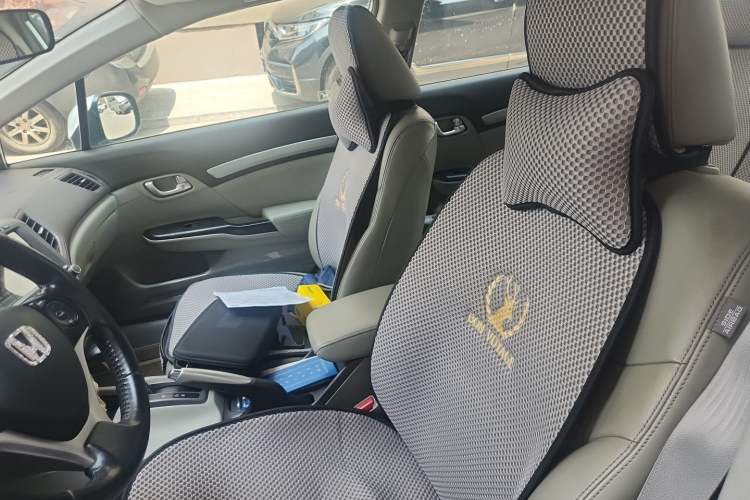 Used Honda Civic 2012 1.8L automatic luxury edition Left Front Seat