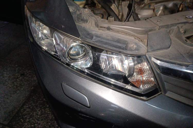 Used Honda Civic 2012 1.8L automatic luxury edition Right Front Headlight