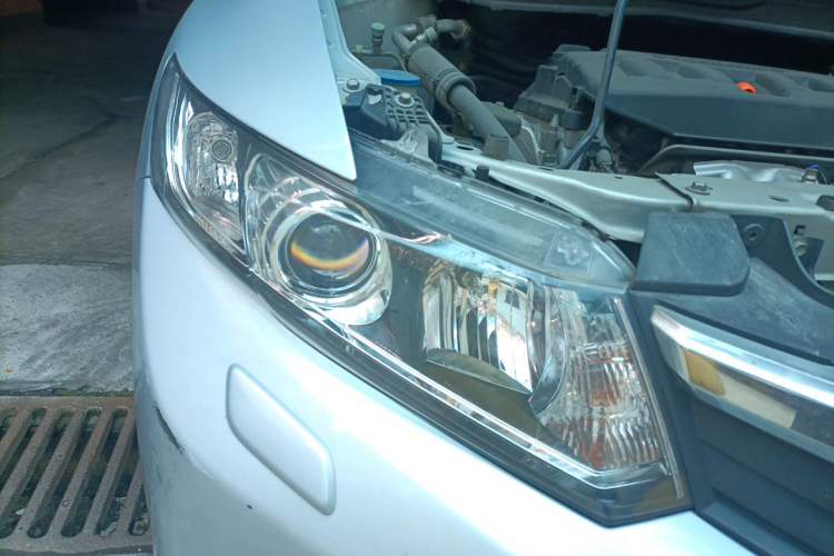 Used Honda Civic 2012 1.8L automatic luxury edition Right Front Headlight
