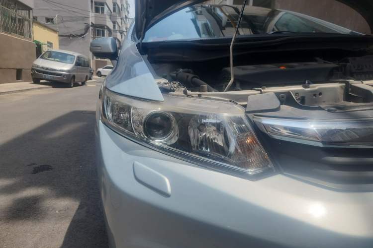 Used Honda Civic 2012 1.8L automatic luxury edition Right Front Headlight