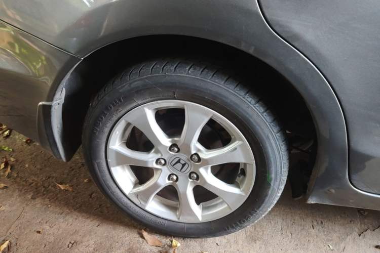 Used Honda Civic 2012 1.8L manual Comfort version Right Front Wheel Hub
