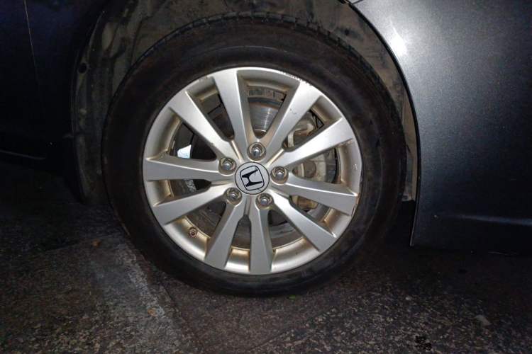 Used Honda Civic 2012 1.8L automatic luxury edition Right Front Wheel Hub