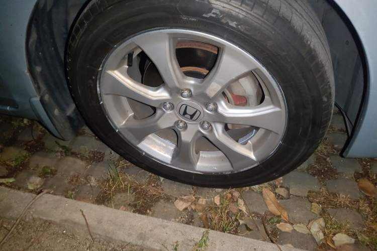 Used Honda Civic 2012 1.8L automatic comfort version Right Front Wheel Hub