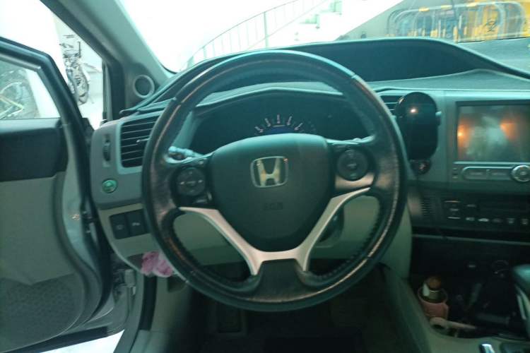 Used Honda Civic 2012 1.8L automatic luxury edition Steering Wheel