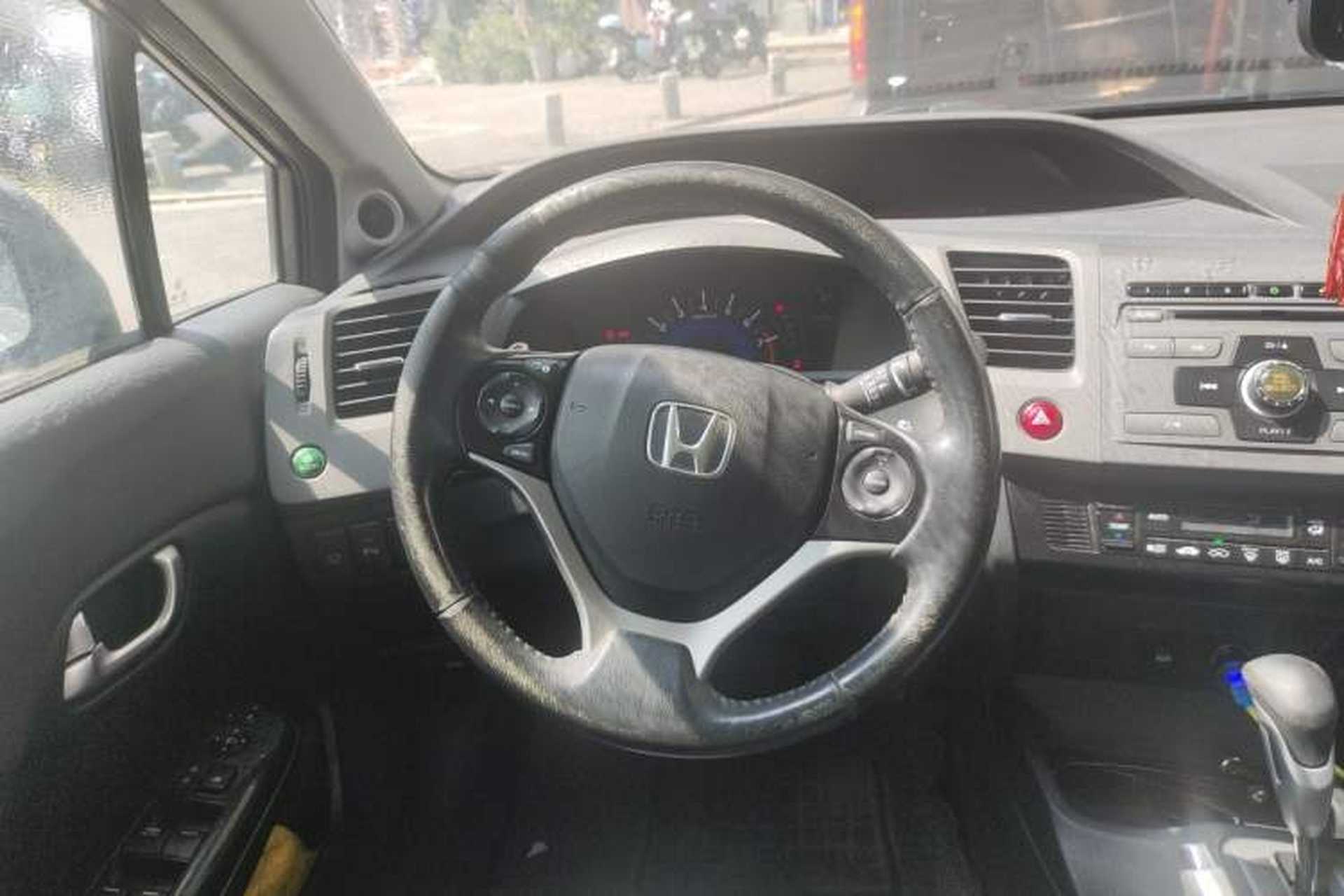Used Honda Civic 2012 1.8L automatic luxury edition Steering Wheel