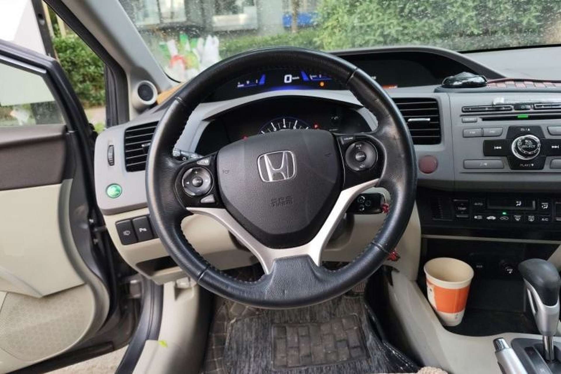 Used Honda Civic 2012 1.8L automatic luxury edition Steering Wheel