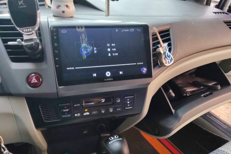 Used Honda Civic 2012 1.8L automatic luxury edition Audio And AC Panel