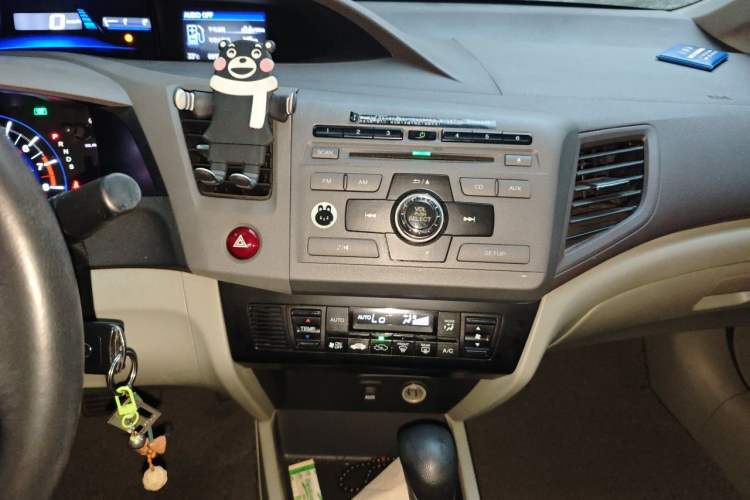 Used Honda Civic 2012 1.8L automatic luxury edition Audio And AC Panel