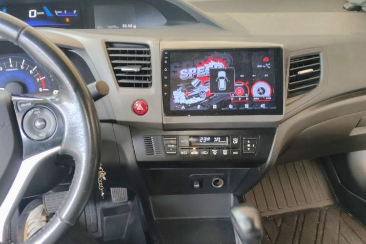 Used Honda Civic 2012 1.8L automatic luxury edition Audio And AC Panel