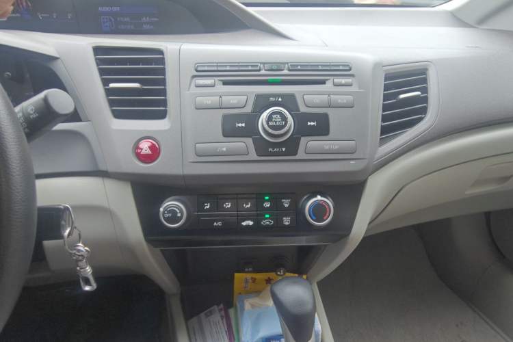 Used Honda Civic 2012 1.8L automatic comfort version Audio And AC Panel