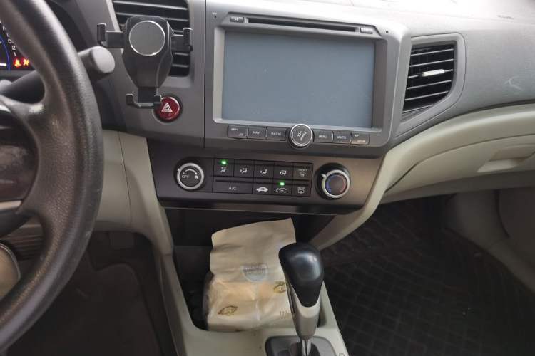 Used Honda Civic 2012 1.8L automatic comfort version Audio And AC Panel