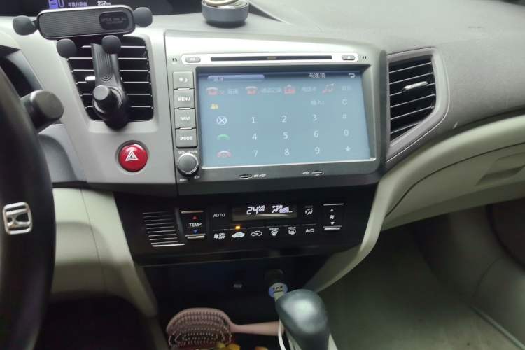 Used Honda Civic 2012 1.8L automatic luxury edition Audio And AC Panel