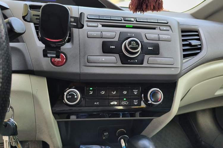 Used Honda Civic 2012 1.8L automatic comfort version Audio And AC Panel