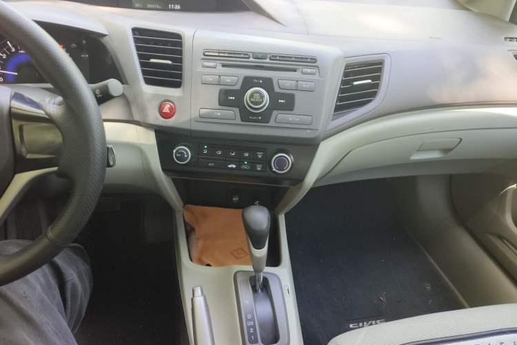 Used Honda Civic 2012 1.8L automatic comfort version Audio And AC Panel