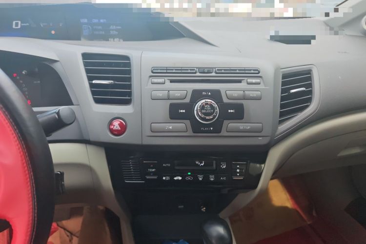 Used Honda Civic 2012 1.8L automatic luxury edition Audio And AC Panel
