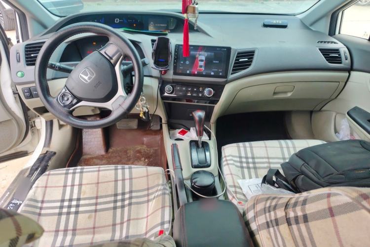 Used Honda Civic 2012 1.8L automatic comfort version Center Console