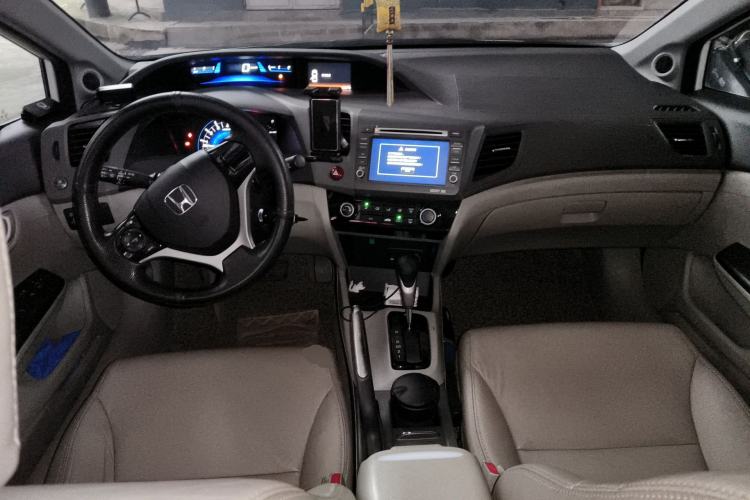 Used Honda Civic 2012 1.8L automatic comfort version Center Console