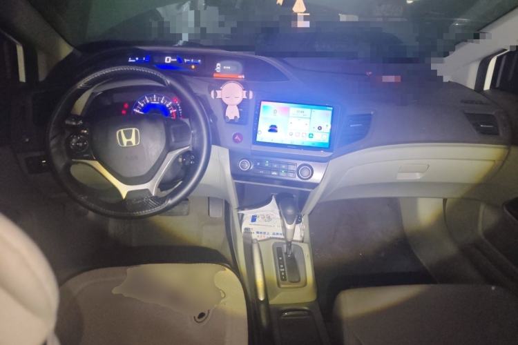 Used Honda Civic 2012 1.8L automatic comfort version Center Console