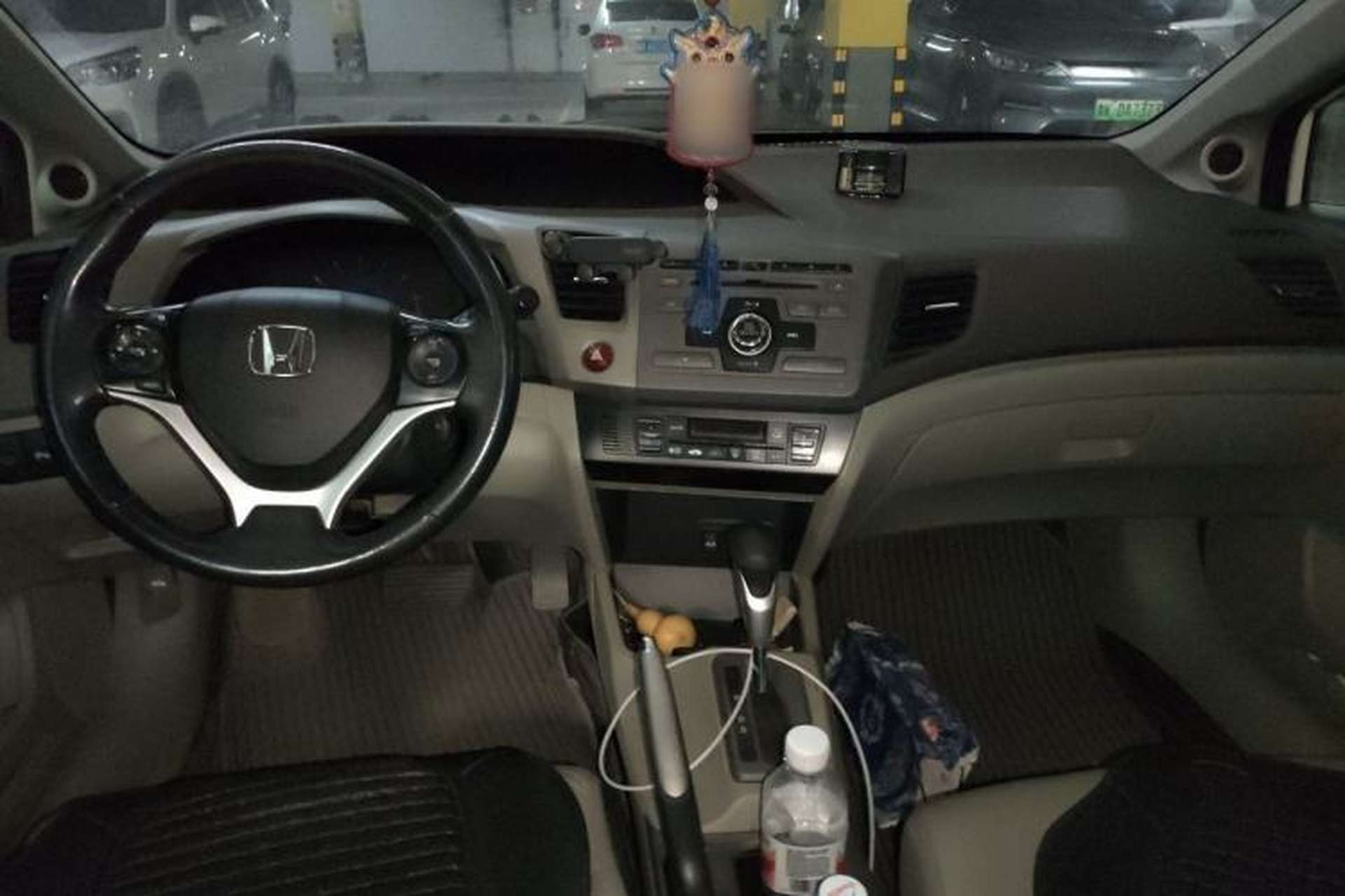 Used Honda Civic 2012 1.8L automatic luxury edition Center Console