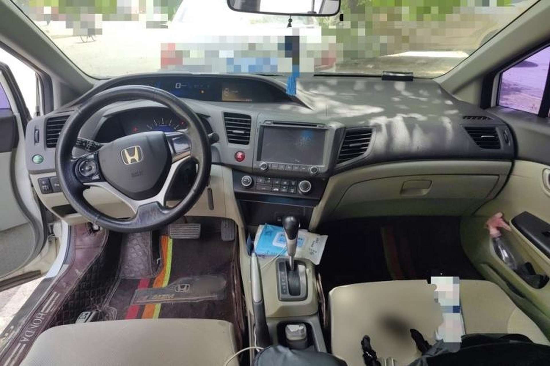 Used Honda Civic 2012 1.8L automatic comfort version Center Console