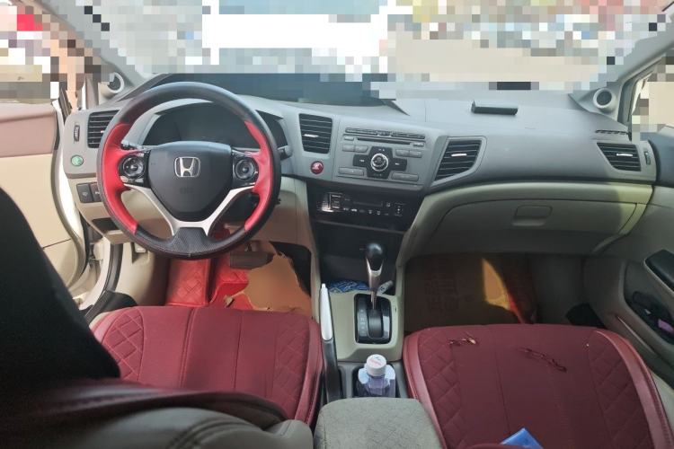 Used Honda Civic 2012 1.8L automatic luxury edition Center Console