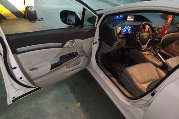 Used Honda Civic 2012 1.8L automatic luxury edition Driver Seat