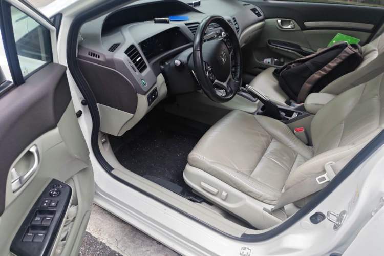Used Honda Civic 2012 1.8L automatic luxury edition Driver Seat