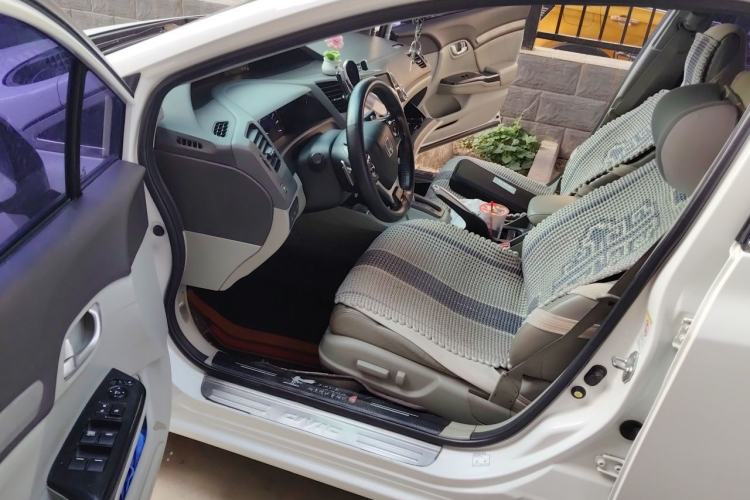 Used Honda Civic 2012 1.8L automatic luxury edition Driver Seat