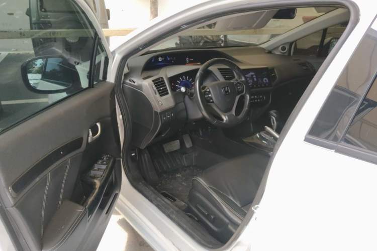 Used Honda Civic 2012 1.8L automatic luxury edition Driver Seat