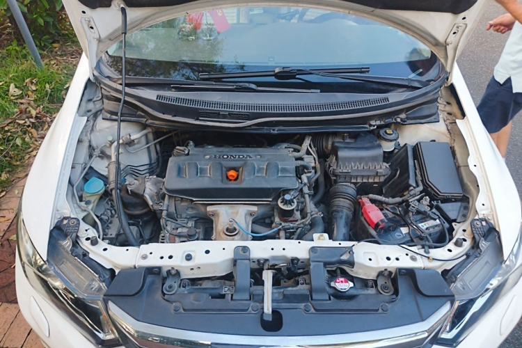Used Honda Civic 2012 1.8L automatic luxury edition Engine Bay
