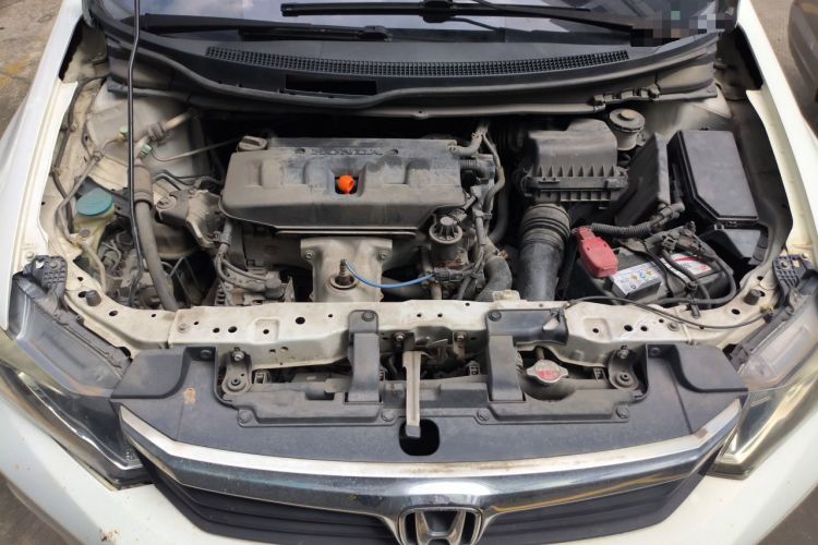 Used Honda Civic 2012 1.8L automatic comfort version Engine Bay
